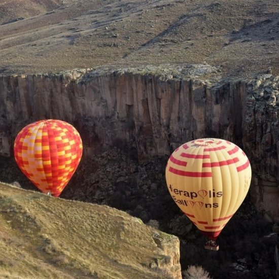 Cappadocia: Cat Valley Hot Air Balloon Ride at Sunrise
